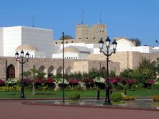 234 Auffahrt zum Sultanspalast.JPG